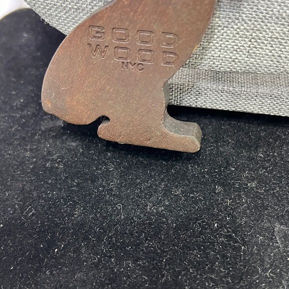 BRAND NEW OVOXO
GOODWOOD YMCMB TYGA NECKLACE PENDANT
DRAKE SUPREME…. COLLECTABLE - Picture 9 of 10